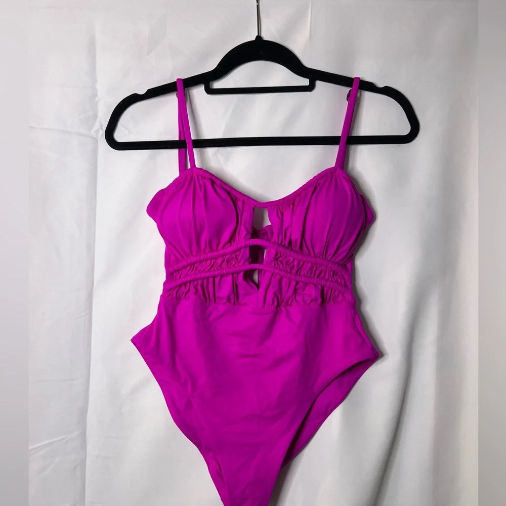 BECCA Santorini One-Piece - Picture 5 of 9